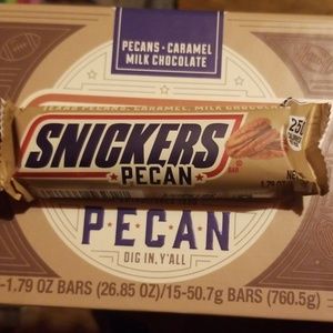 Limited edition SNICKERS PECAN TEXAS Chocolate Bar
